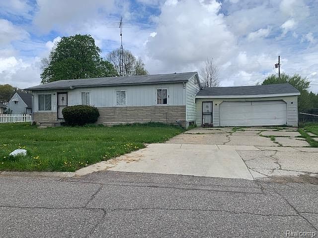 1st image of 1816 Russett Pl