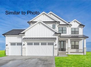 15015 Goldenrod Dr, Urbandale, IA 50323
