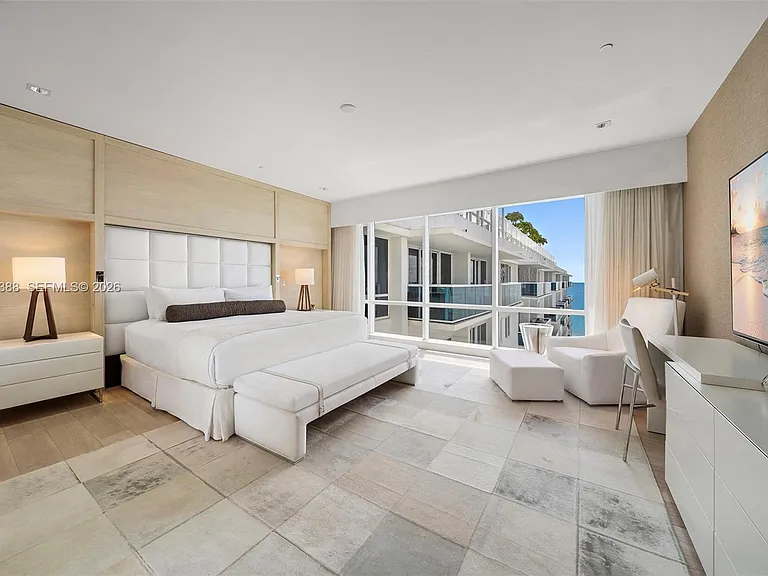 102 24th St #Penthouse 1718 — Photo 29