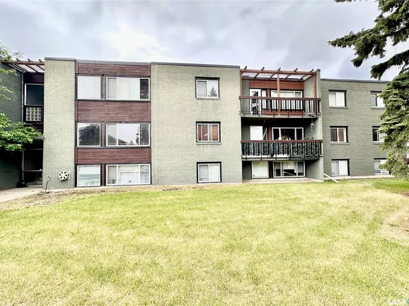 208 Lindsay Place #14, Saskatoon, SK S7H 3E6