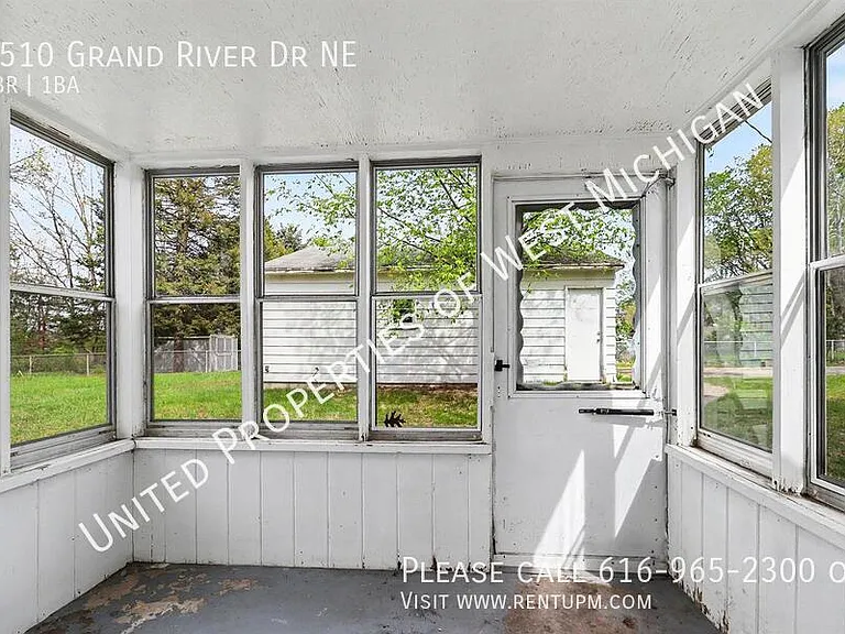 5510 Grand River Dr NE — Photo 6