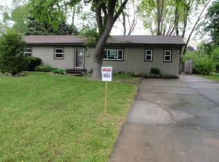 191 Mohawk Dr, Carol Stream, IL 60188