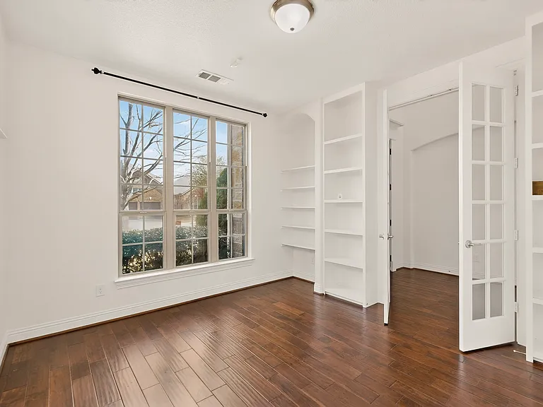 6819 Saint Francis Ct — Photo 22