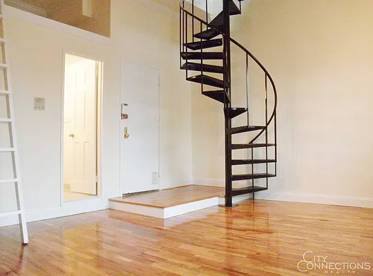 Rented by City Connections Realty | media 2