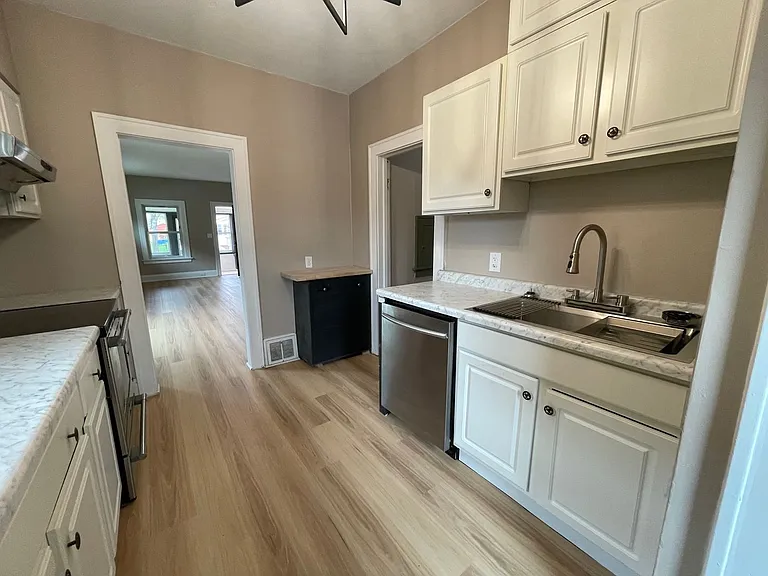 827 Single Ave — Photo 6