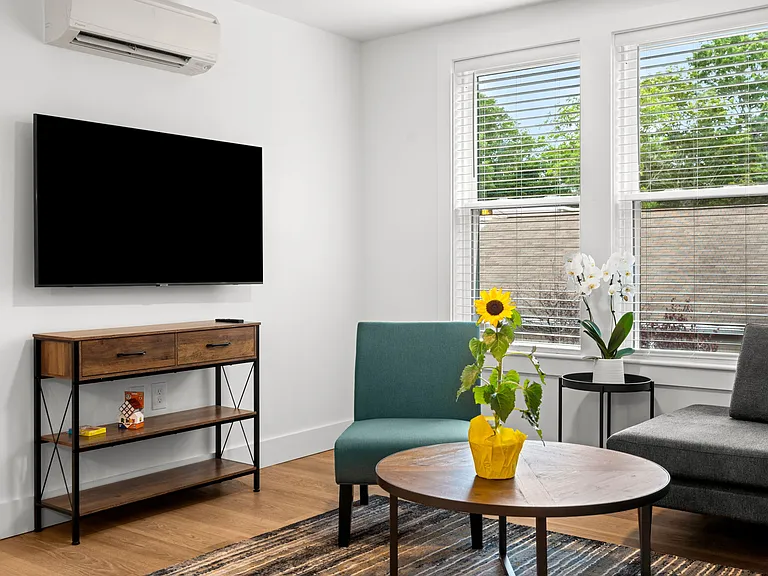130 Fisher Ave #3 — Photo 4