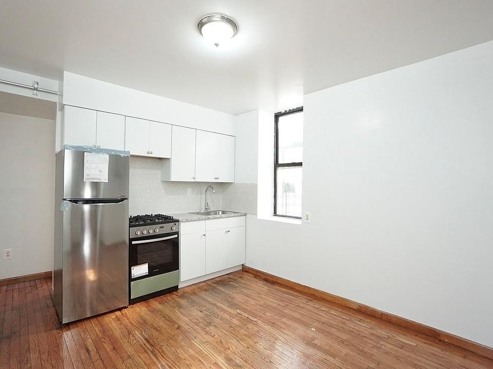 2nd image of 2830 Sedgwick Ave