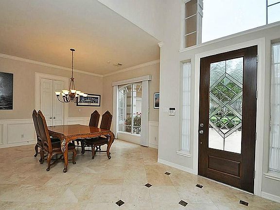 3rd image of 2615 W Bainbridge Cir
