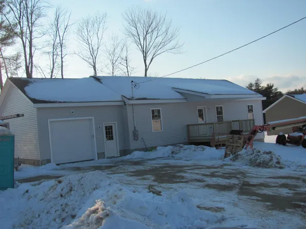 17 Welchville Commons Drive, Oxford, ME 04270