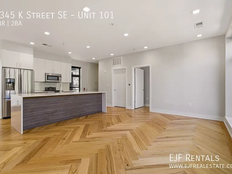 1345 K St SE #101 — Photo 3