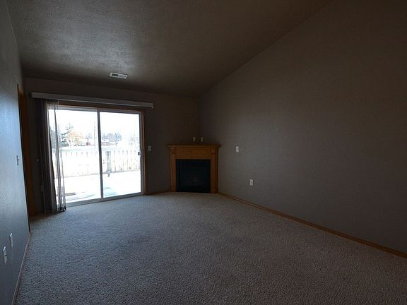 2nd image of 1105 E 73rd St #202