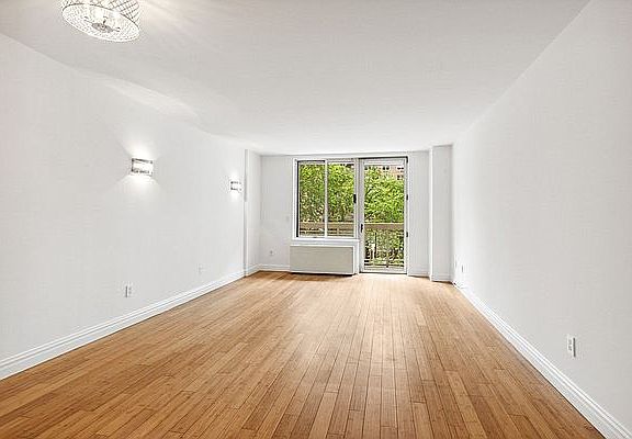 3rd image of 170 E 87th St APT W5g