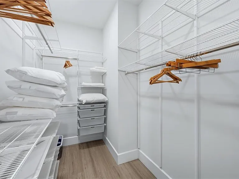 115 Aqua Ln — Photo 31