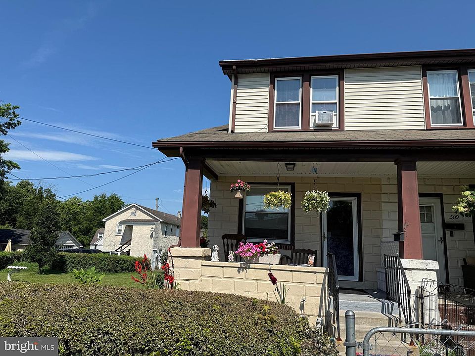 1st image of 501 W Race St #507-E