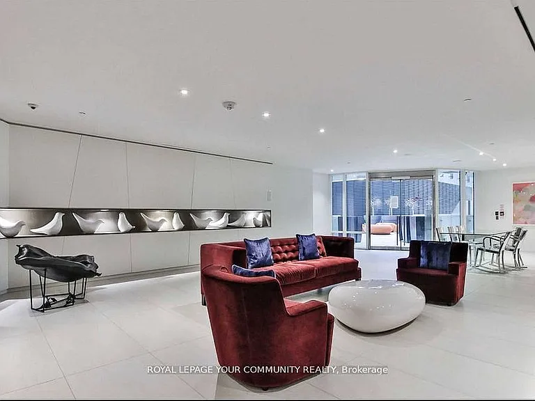 1 Bloor St E #3502 — Photo 8