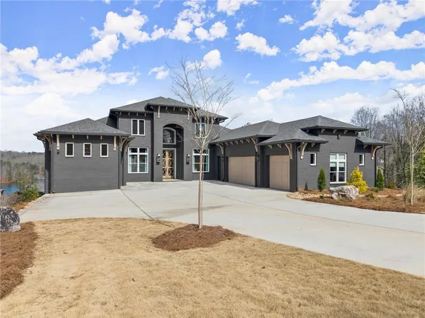 6498 Wildwood Trl, Flowery Branch, GA 30542