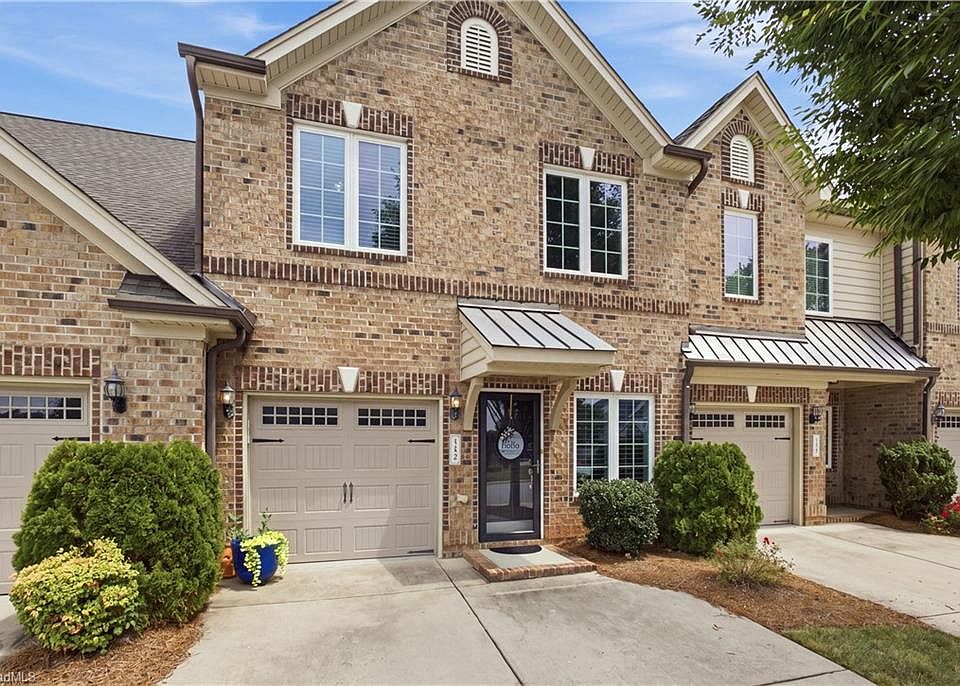 1st image of 752 Carneros Cir