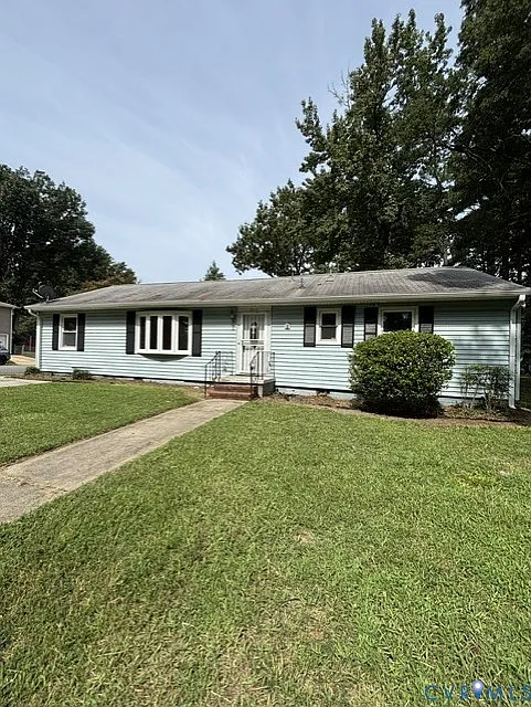 3 bed, 1.5 bath, 1812 sqft, $1,800 — Photo 2