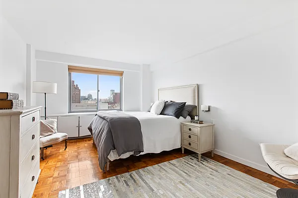 Rented by Compass | media 9