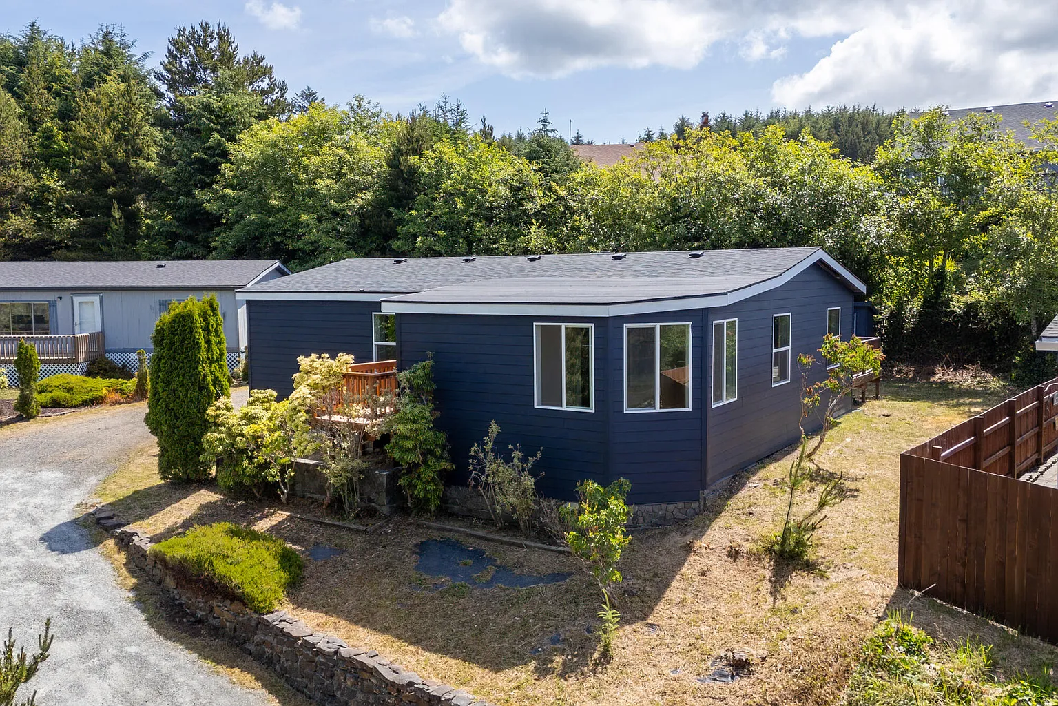 2065 Bilyeu Ave photo 1