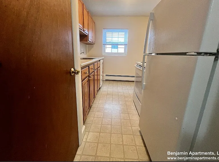 11 Allen St #7 — Photo 2