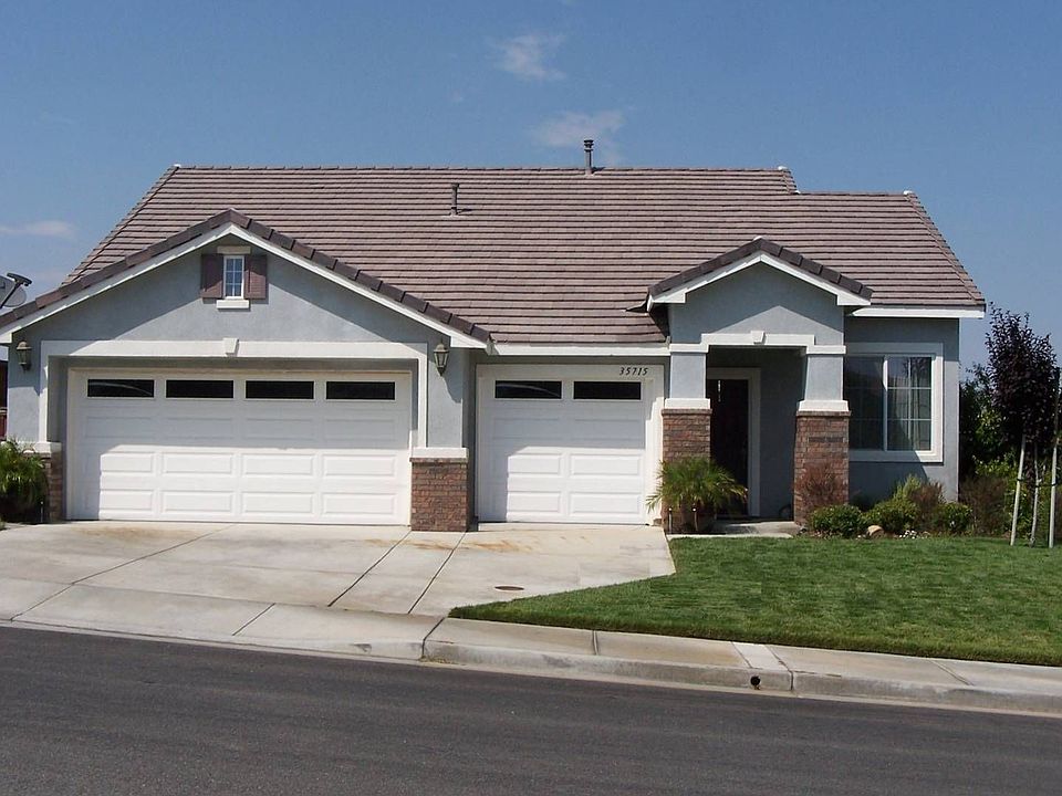 Great Single Story Home