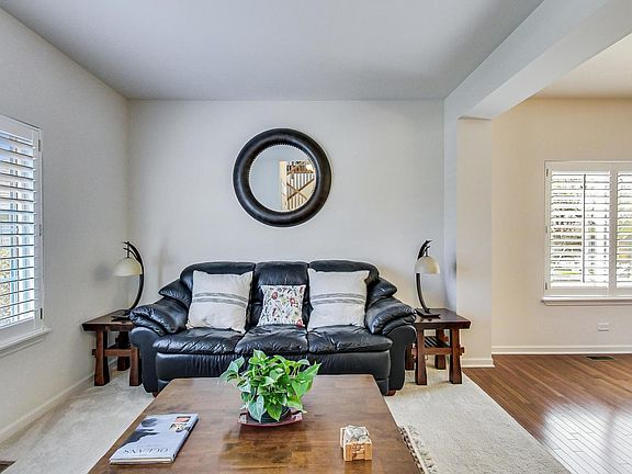 4th image of 32924 N Three Oaks Ln