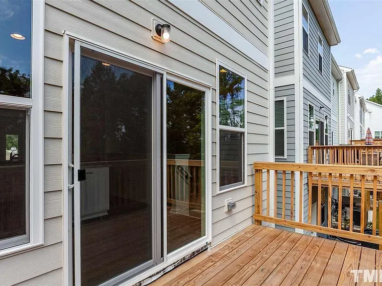 2251 Chattering Lory Ln — Photo 23