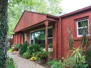 6 Old Peach Ridge Rd, Athens, OH 45701