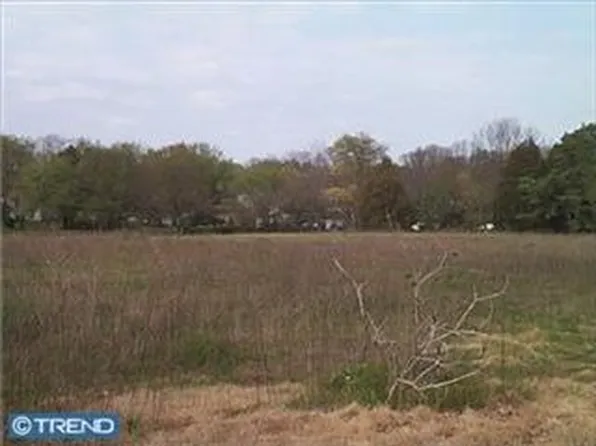 4 Cedar Grove Dr, Erial, NJ 08081