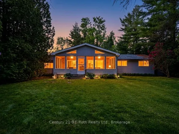 2551 Amigo Dr, Severn, ON L3V 0T9