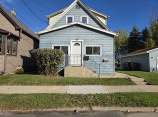 820 Manitoba Ave #U, South Milwaukee, WI 53172