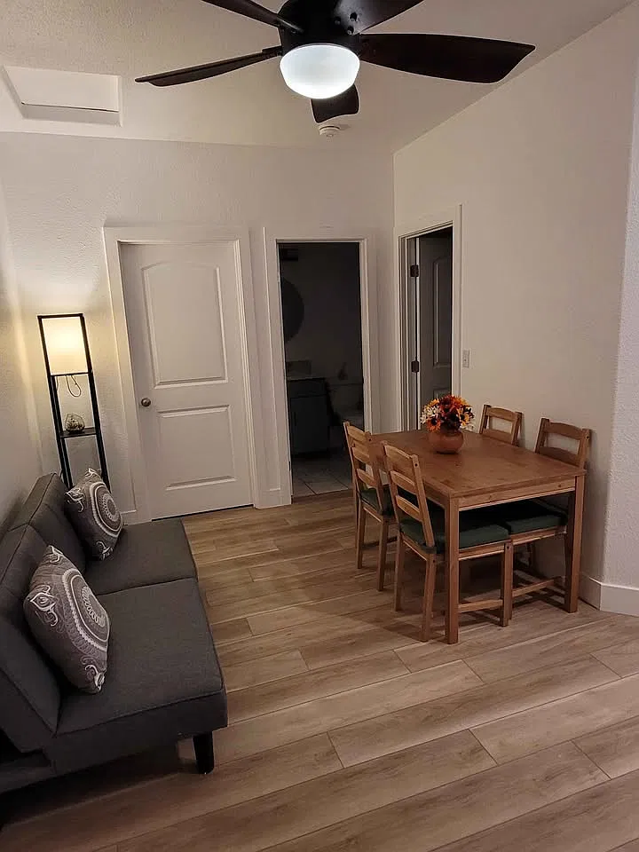 1 bed, 705 sqft, $2,100 — Photo 3