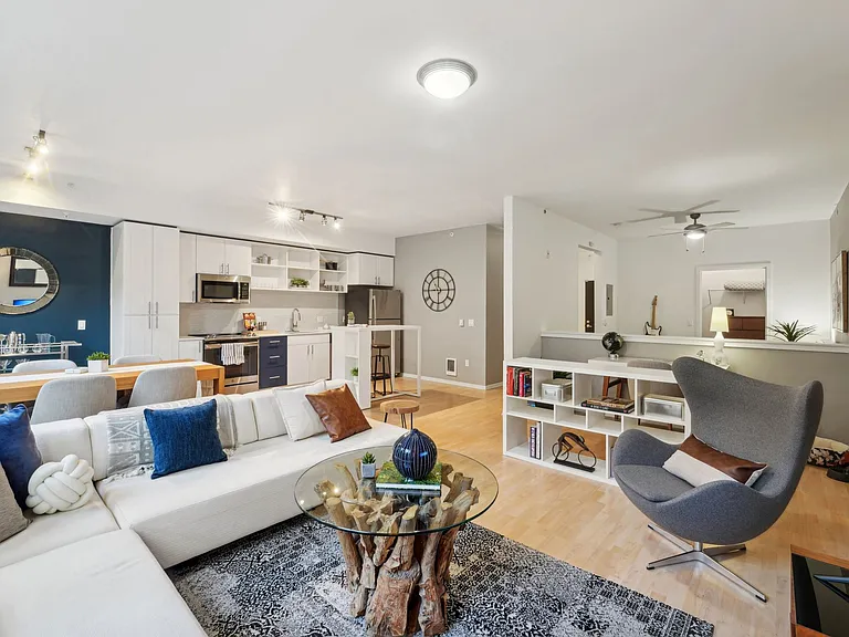 LEVA on Market — Photo 4