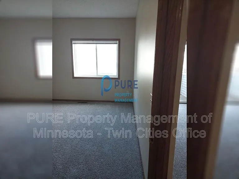 6742 Meadow Grass Ln S — Photo 15