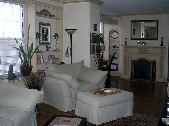 2nd image of 142 23rd St APT 903