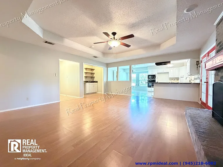 7832 Pebblebrook Dr — Photo 5