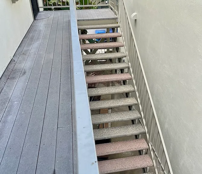1046 N Crescent Heights Blvd — Photo 18