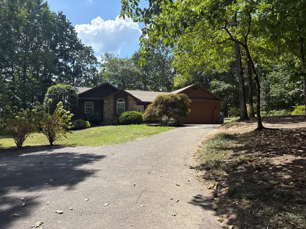 926 Miller Cove Rd, Signal Mountain, TN 37377