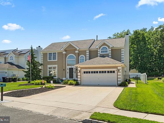 5th image of 12 Waterview Dr