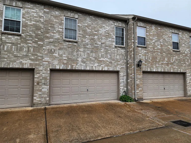3130 Holly Hall St #3130 — Photo 15