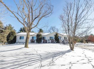 N2306 S McCrossen Rd, Waupaca, WI 54981