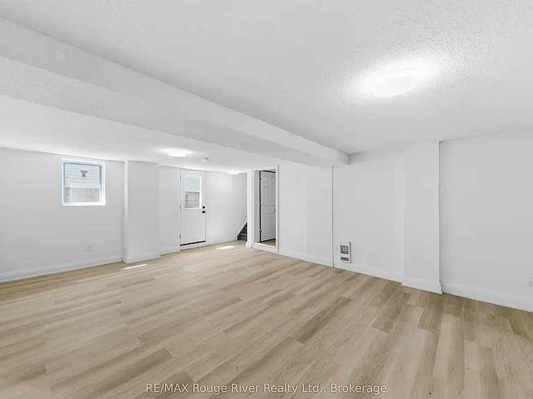 144 Macdonald Ave #A — Photo 11
