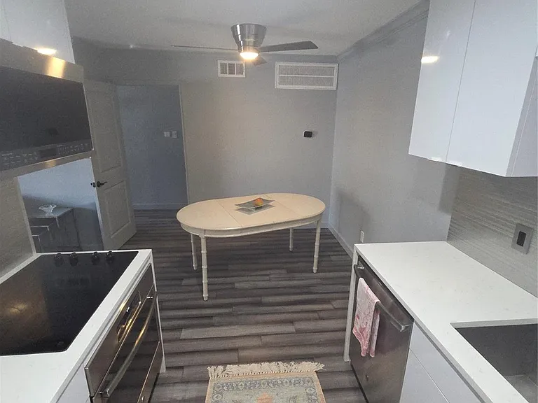 2250 Bering Dr — Photo 18