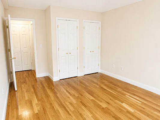 Bedroom, photo 2