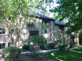 400 New River Rd APT 505, Lincoln, RI 02838