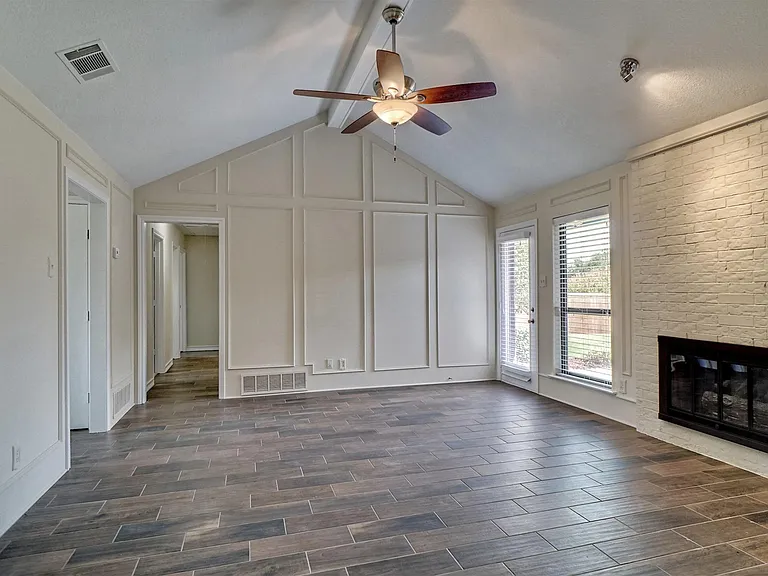 753 Eagle Dr — Photo 6