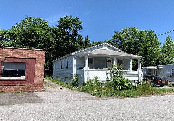 3rd image of 34 Meriline Ave