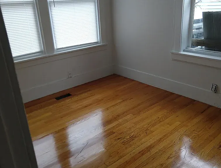 8318 S Park Ave — Photo 12