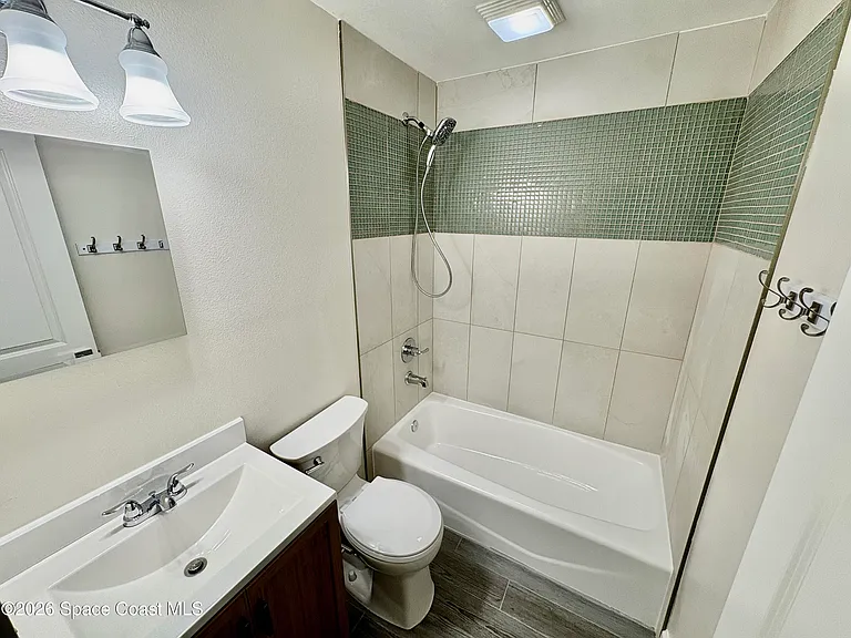 1274 Coral Reef Ave NW — Photo 18